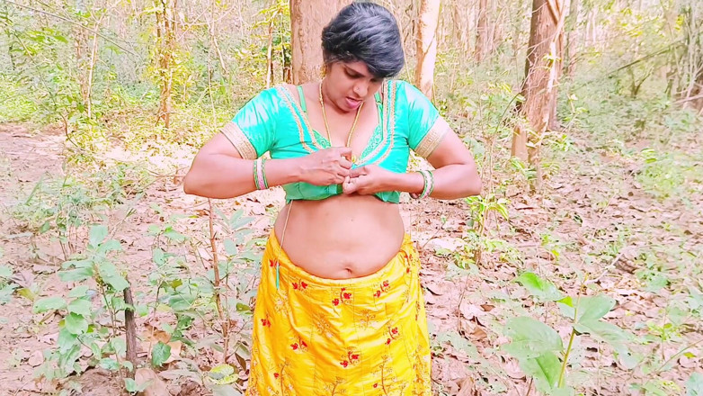 Telugu honey lips: Outdoor Forest Sex. Desi Bhabi Fucking Husband's Small Big Dick....