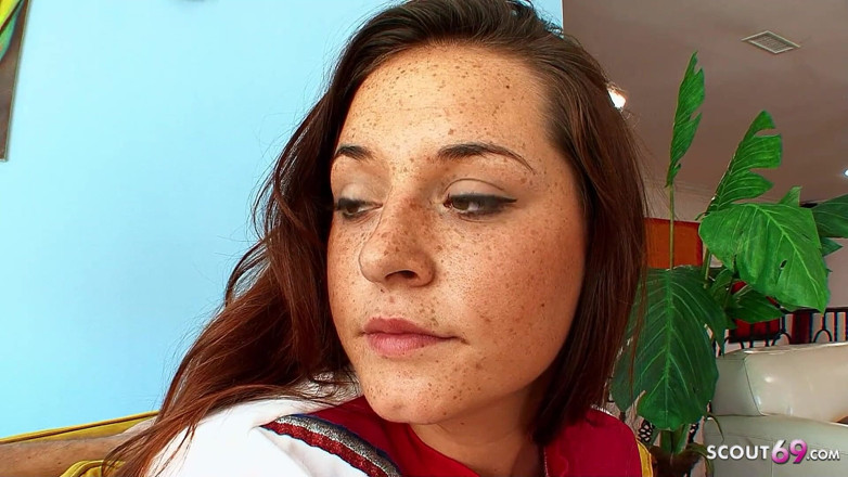 Full porn collection: 대물 자지로 의붓아빠에게 오르가즘을 느끼는 대학생