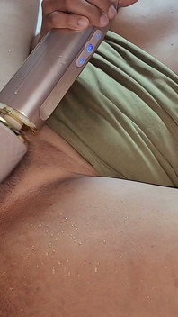 Het analsex – Frustrerad hemmafru behöver analsex