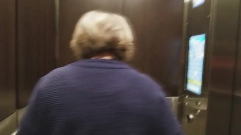 MarieRocks: Exibicionista GILF exposta em Seattle, parte 1