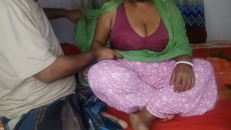 Sabina244: कामुक अनुभवी और परिपक्व बांग्लादेशी मम्मी अपने सौतेले बेटे को गंदे लुक के साथ लंड चुसाई देती है