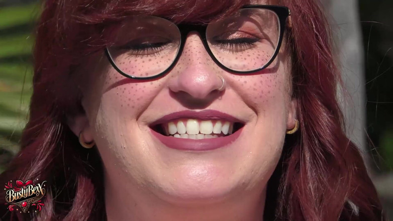 Busty Bexx: Casting Soffa Slampa