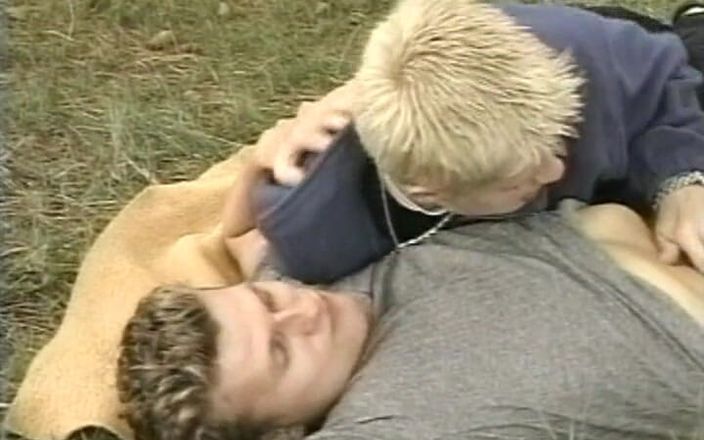 Gay RetroX VHS: Appassionato gioco maschile flusso # 3