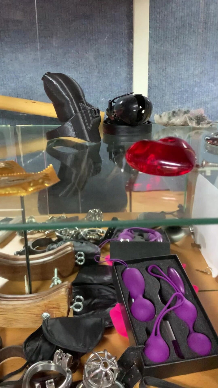 Maitresse Clara: Ich öffne dir die Türen dieses Verlieses