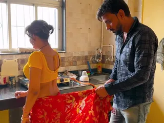 Indian Desi Bhabhi Savita Has Sex with Her Boss in Her Home