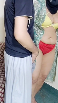 sundar panjaabi bhaabhi ki boyaphrend dvara bahut buri tarah se chudaee