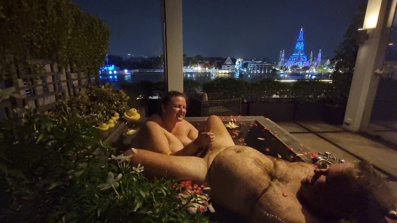 WeAreFukBunnies: Knullar kuk i Bangkok