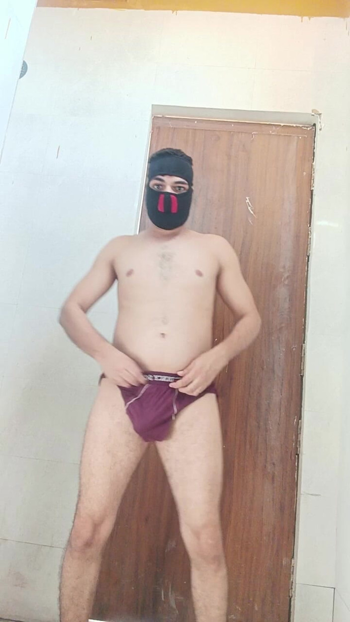 Desi shikha: Twerking ragazzo indiano con un culo enorme