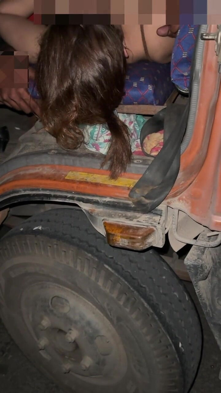 Indian Couplexx: Moglie Reale Desi Scopata Da Un Camionista