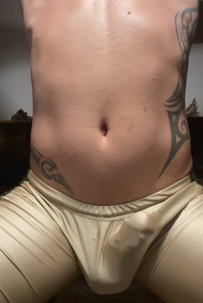 Spandex Boy: Jock thrusts his huge cock until it leaks cum hands...