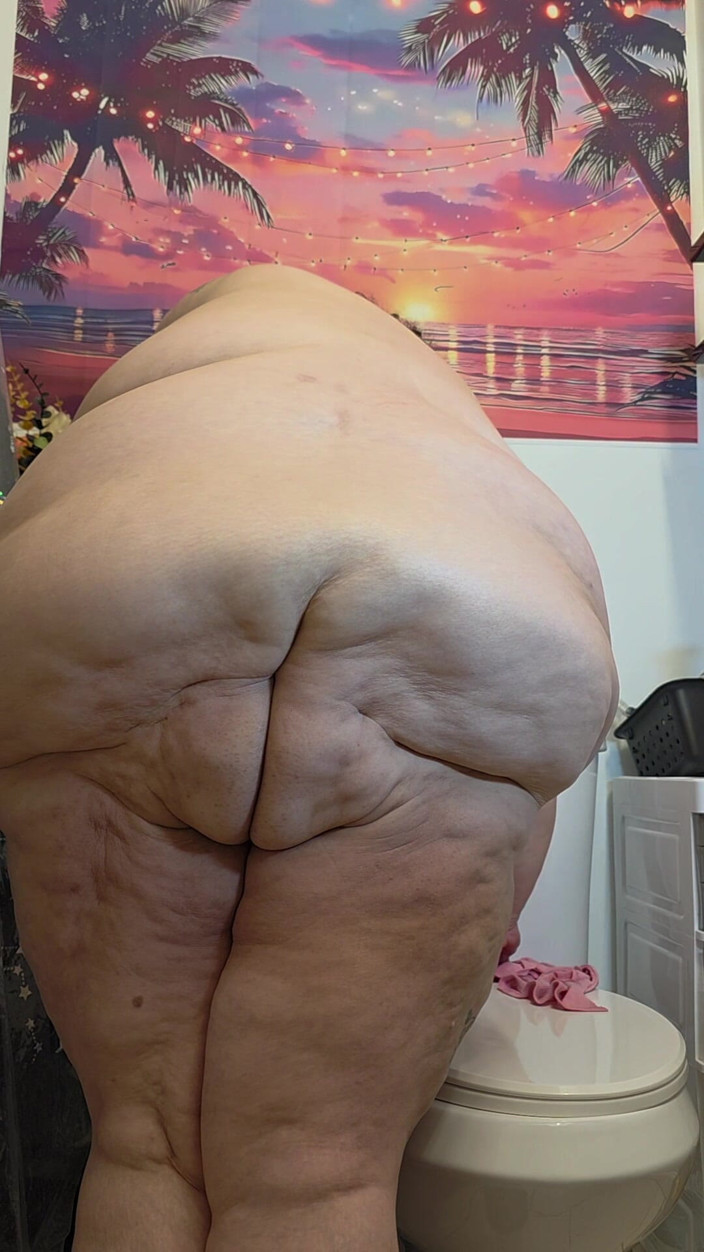 LustyPeachesofSin: Nahé čištění pt 3