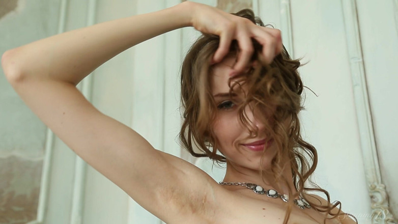 Stunning18: Ballerina in appartamento