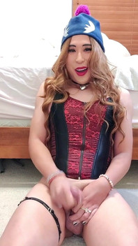 Sissy Slut Bess Edges Her Clitty Before Eating Her Loads