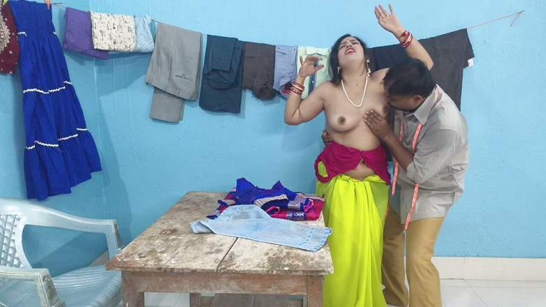 Sona bhabhi: Indian Tailor Man Fuck His Costomer S Wet Pussy Inside...