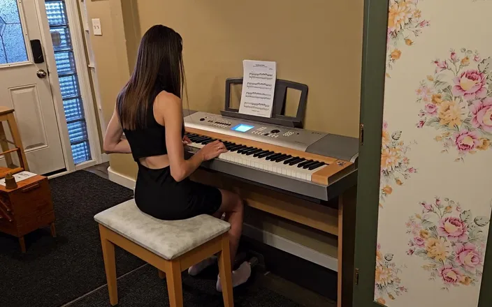 Ohseehere: Piano Student Fucked by Teacher