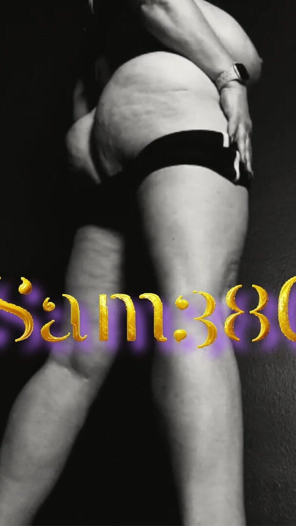 Sam38g Big Round Booty Doing Squats (Samantha 38G) Sam38g Big Round Booty Doing Squats (Samantha 38G)