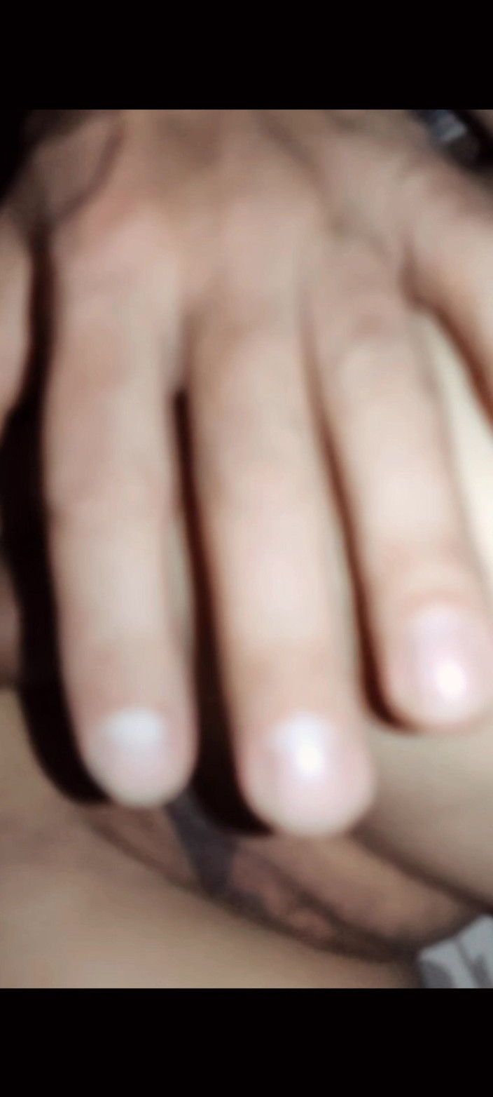 Hotlia: Zbliżenie jak Sfinkster na tyłku rozciąga się podczas odbytu