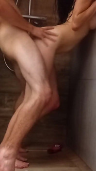 Model baru - awek seksi - perubahan pakaian?