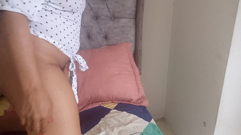 PATY PATY: Tieten springen op het ritme van Latijnse masturbatie terwijl haar...