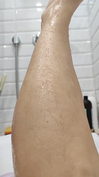 Wet Hairy Pussy, Hairy Legs and Armpits in the Bathtub