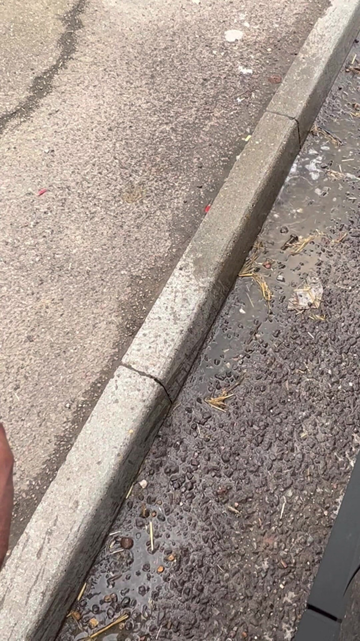 Hot dick in your ass: Compilation de moi en train de pisser longuement dans un...