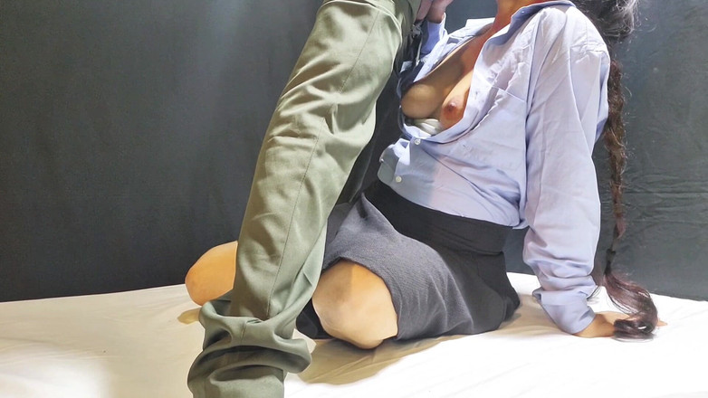 Hardcore Lover: Vysokoškolačka sprostě mluví a tvrdě ji šuká její nevlastní bratr