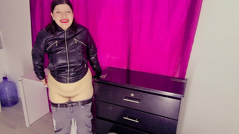 Alice H: Buttcrack Visiting a Friend