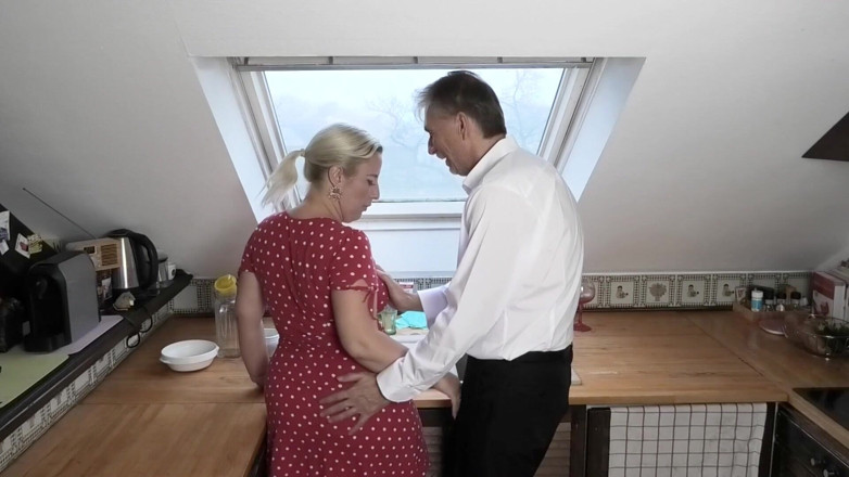 German porn friends: Cintas privadas de sexo 2