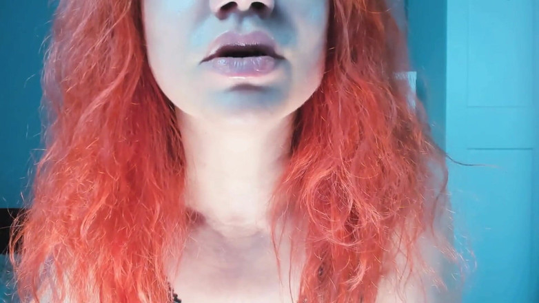 Ella Kross: Hipnotizante I'm Your New Religion HD Mp4