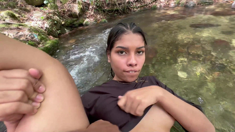 Saraymike: Saya meniduri saudara tiri Latina seksi saya dengan keras untuk...