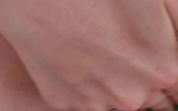 Meri-Mouse: Denna sötnos får en orgasm från analsex