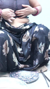 Bhabhi Ne Kana Banate Uhe Gand Dikai Dewar Ko