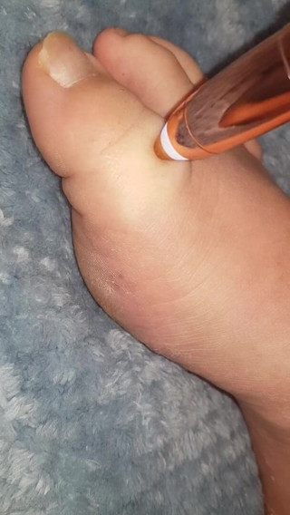 Faith's Feet Fetish: Faith feet fetish - shaving my toes