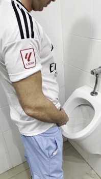 Užila byste si zlatou sprchu?