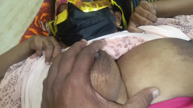 Laxi ammu: Ngentot posisi misionaris