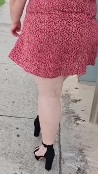 Fat Woman Met Black Man at the Bus Stop, Took Him Home, Jerk off His Cock and Empty His Cum Her Pussy & Used It to Masturbate
