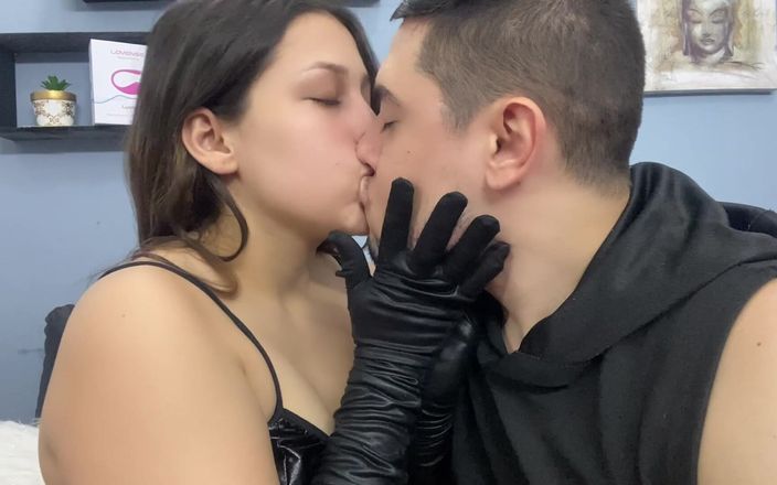 Tina and edward: Săruturi fierbinți