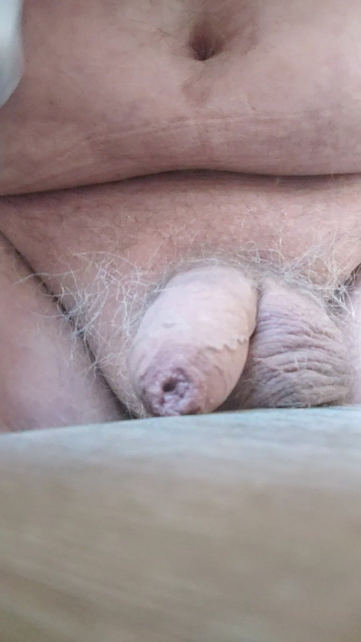 Karlchengeil: Sikanie i znoszone majtki