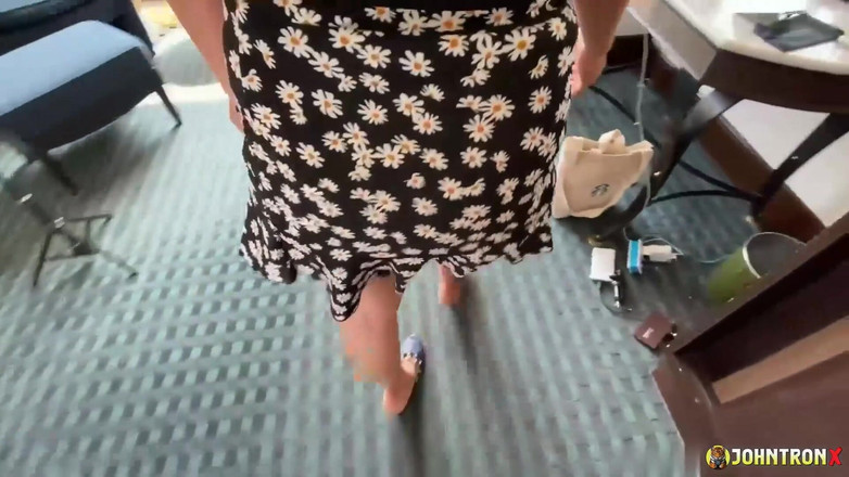 John Tron X: Johntronx - sexy ragazza tailandese carina scopa e succhia il mio...