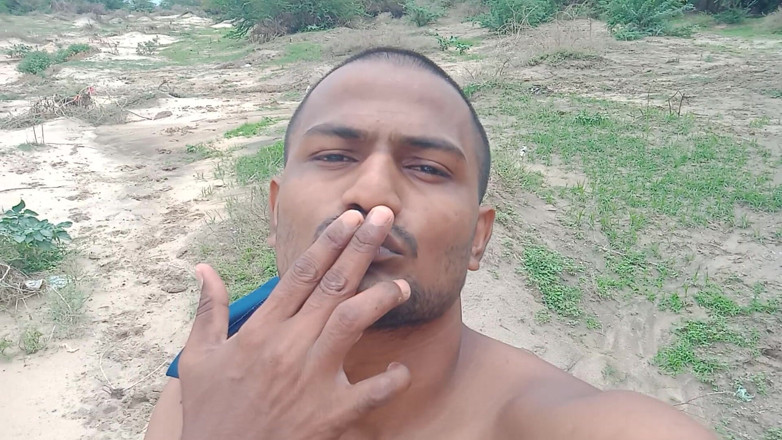 KUMBHA MANOJ KUMAR: Desi-avonturen op een spectaculaire filmische ervaring op het privé-eiland