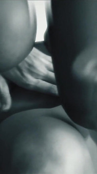Tres muñecas reales participan en tiempo de juego lésbico sexxxy