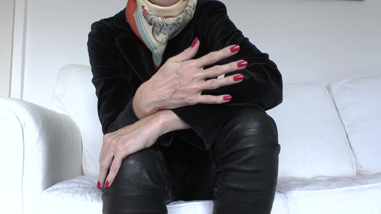 Lady Victoria Valente: क्लासिक लाल नाखून, लेडी विक्टोरिया वैलेंटे