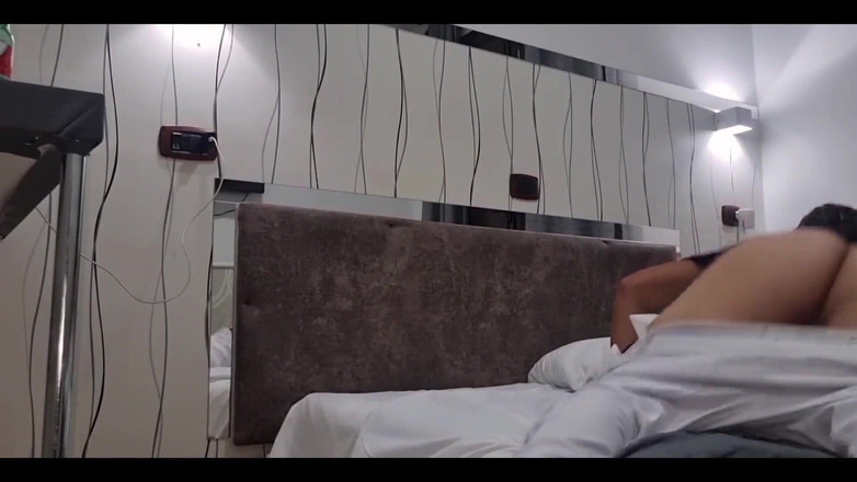 Alexander Audran: Anh chàng gợi cảm sục cu trong chiếc áo thun