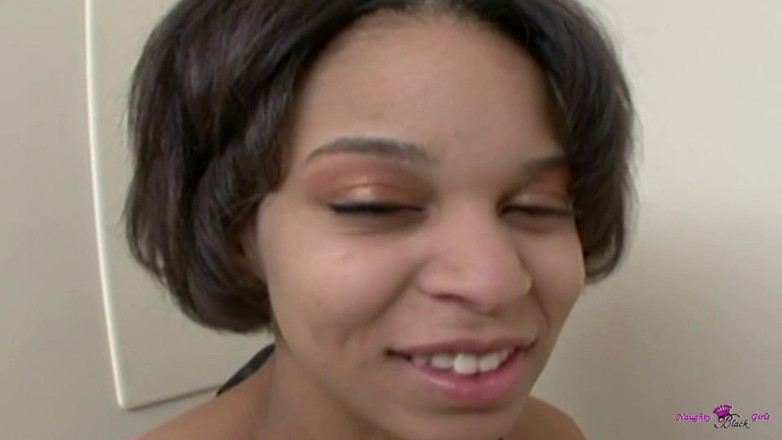 Naughty Black Girls: Mulut bahenol tante seksi ini dientot habis-habisan sampai dicrot di...