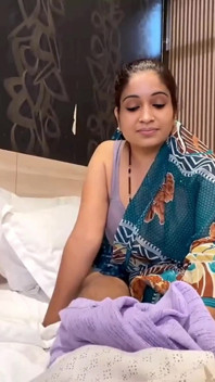 Desi oude Sasur Ji flirt met pas getrouwde Bahu ruw geneukt