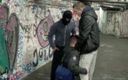 Crunch Boy: Follada por 2 chicos escamosos en el metro de París