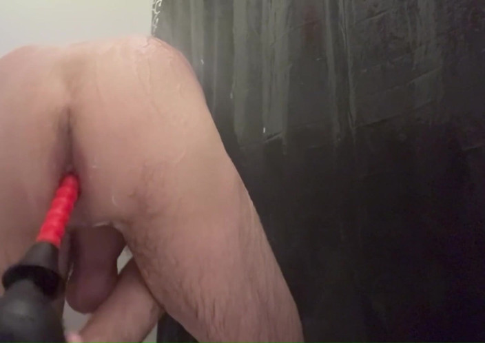 Jeffrey Jaxxon: Je me branle sous la douche et me baise avec...