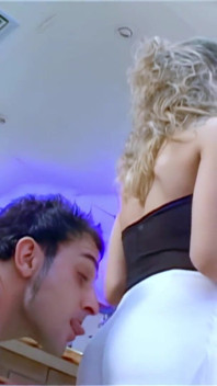 Axelle Mugler: He Gets Excited on the Buttocks of the Beautiful Axelle
