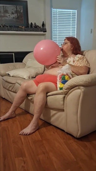 Solicitado y video pop por la gran belleza enfermera Vicki