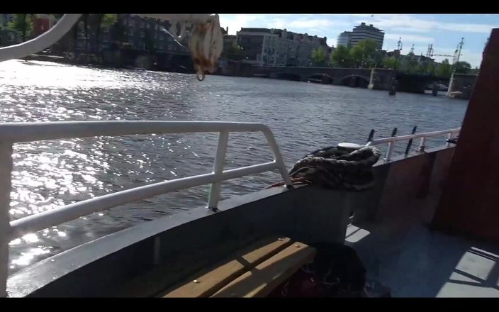 Andy Star: Amsterdam Fuck in The Canals di tengah-tengah Amsterdam Kami menyelinap...